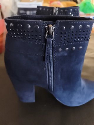 Botines azul marino con pedrería