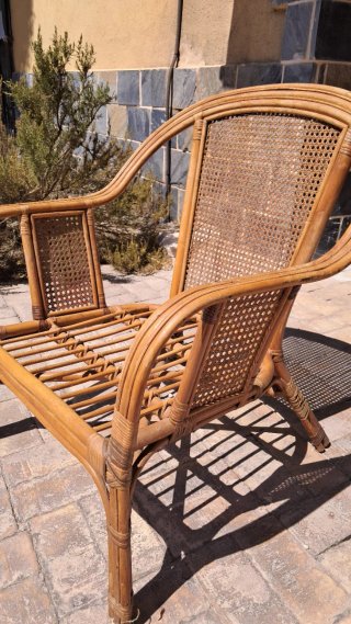Sillón vintage mimbre y ratán con cojín