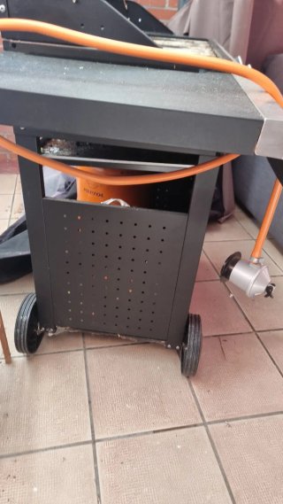 Barbacoa de gas negra Hyba 3 fuegos