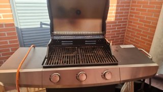Barbacoa de gas negra Hyba 3 fuegos