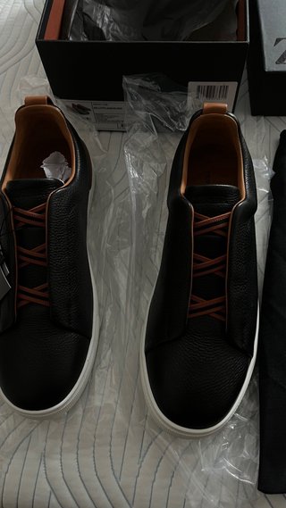 Zegna – Zapatillas y jersey nuevos