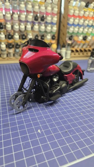 Harley Davidson Custom Roja y Negra