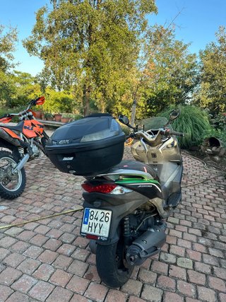 Kawasaki J300 ABS 2014 Baúl GIVI