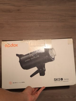 Foco de estudio Godox SK400II-V