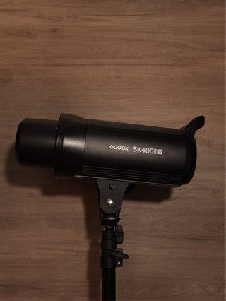 Foco de estudio Godox SK400II-V