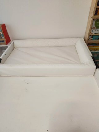 Cambiador Bebé IKEA Sundvik + Colchón VÄDRA