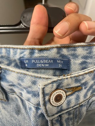 Pantalones vaqueros desgastados