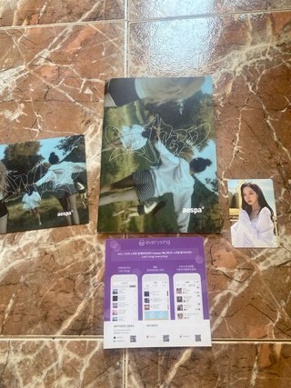 My World aespa photobook y photocards
