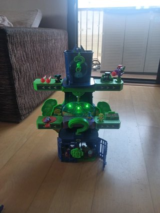 Torre Enigma Superthings