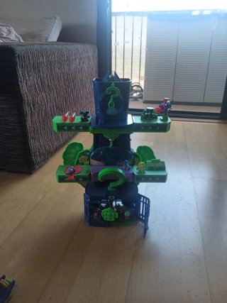 Torre Enigma Superthings