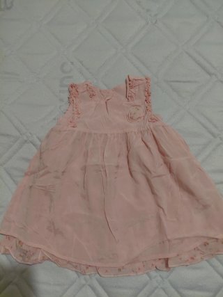 Vestido rosa niña
