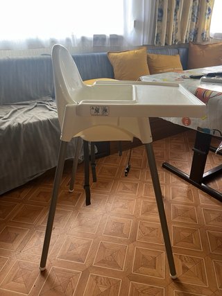Trona Ikea antilop con bandeja