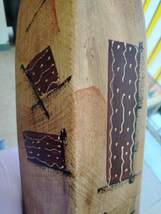 Vaso decorativo in legno
