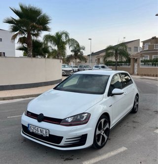 Volkswagen Golf 7 GTI 2014