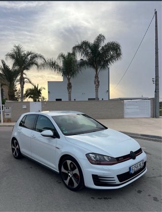 Volkswagen Golf 7 GTI 2014