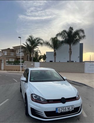 Volkswagen Golf 7 GTI 2014