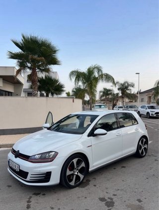 Volkswagen Golf 7 GTI 2014