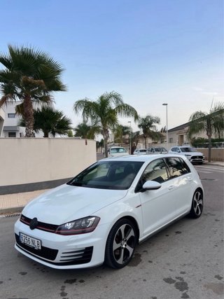 Volkswagen Golf 7 GTI 2014
