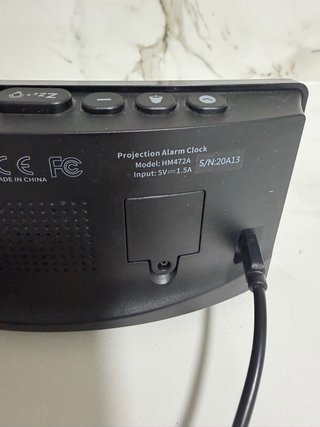 Reloj despertador digital con proyector