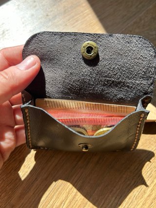 Porta carte artigianale in pelle, nessuna marca