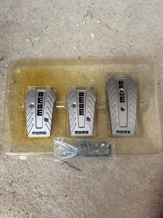 Pedales MOMO GTR2 originales aluminio – Nuevos en