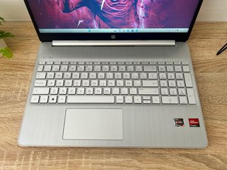 Moderno HP 15s | Ryzen 3 5300U | 8GB | 512GB SSD