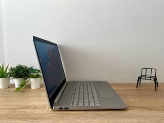 Moderno HP 15s | Ryzen 3 5300U | 8GB | 512GB SSD