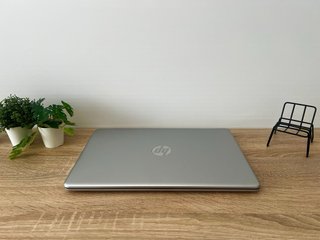 Moderno HP 15s | Ryzen 3 5300U | 8GB | 512GB SSD