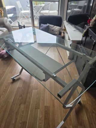 Mesa escritorio cristal y metal