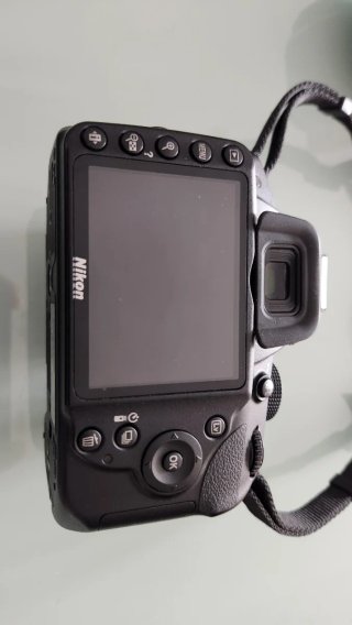 Cámara Nikon D3200 Kit + Bolsa Case Logic