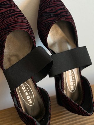Tacones elegantes Monica punta fina