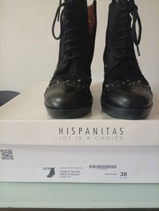 Botines Hispanitas ante y cuero tachas 38
