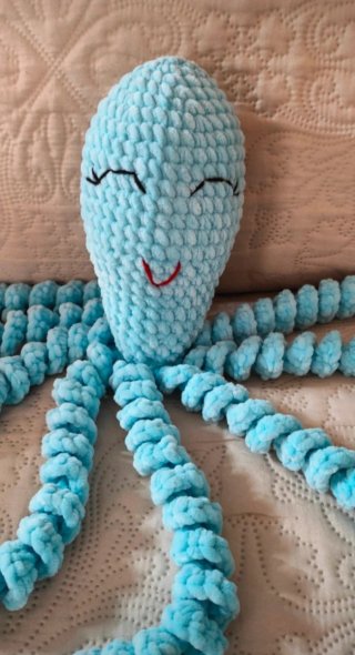 Pulpo crochet azul