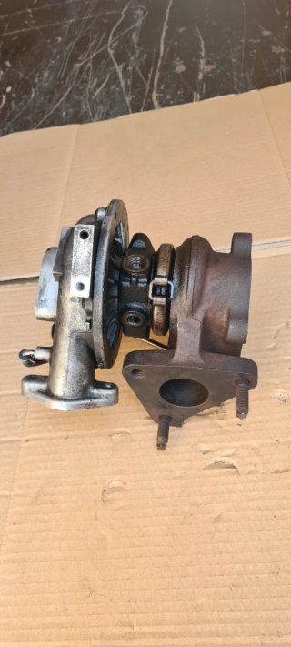 Turbo IHI RHF4  Nissan Cabstar YD25