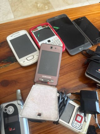 Lote móviles antiguos y vintage (2000-2010)