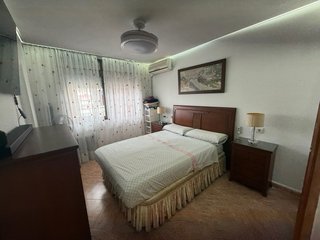 Se alquila piso larga temporada. Desde Septiembre.