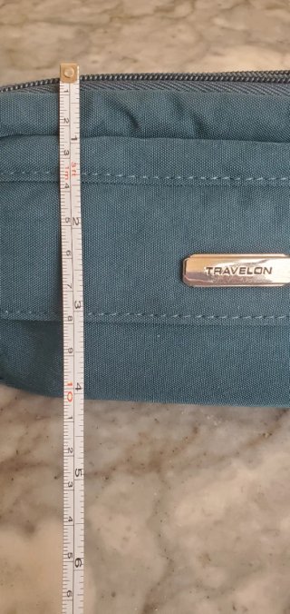 Travelon Anti-Theft small cross body or waist bag