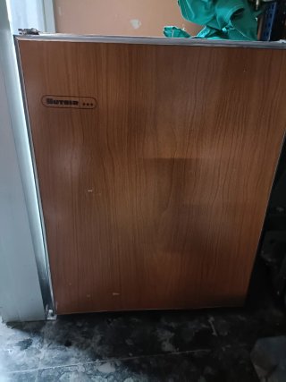 WC portátil,bidones,agua, pica,nevera para camper