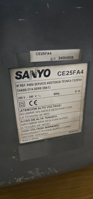 Televisor CRT 25" Sanyo para consolas retro