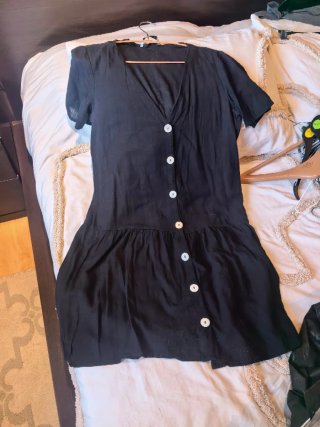 Vestido negro botones