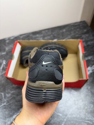 Scarpe Nike P-6000 Nero/Marrone