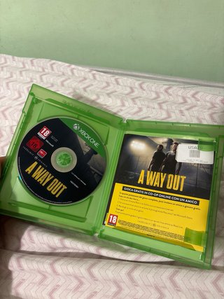A Way Out Xbox One