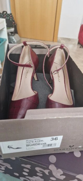 Zapatos tacón Martinelli burdeos talla 36