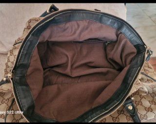 Bolso Gucci  Mod.Sukey en lona GG y piel negra