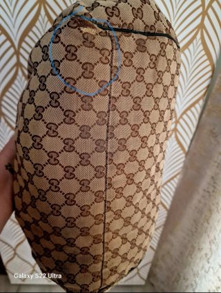 Bolso Gucci  Mod.Sukey en lona GG y piel negra