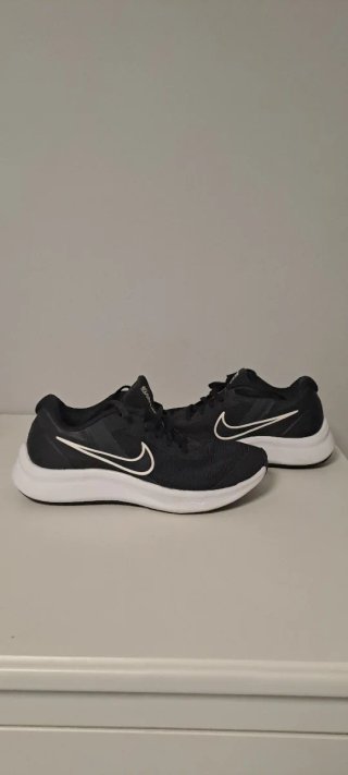 Zapatillas Nike Negras y Blancas