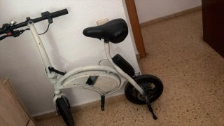 Patineta Eléctrica Plegable Blanca