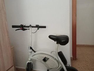 Patineta Eléctrica Plegable Blanca