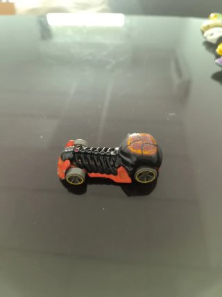 Hot Wheels Coche Naranja y Negro