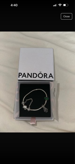 Pulsera Pandora con charms todo original